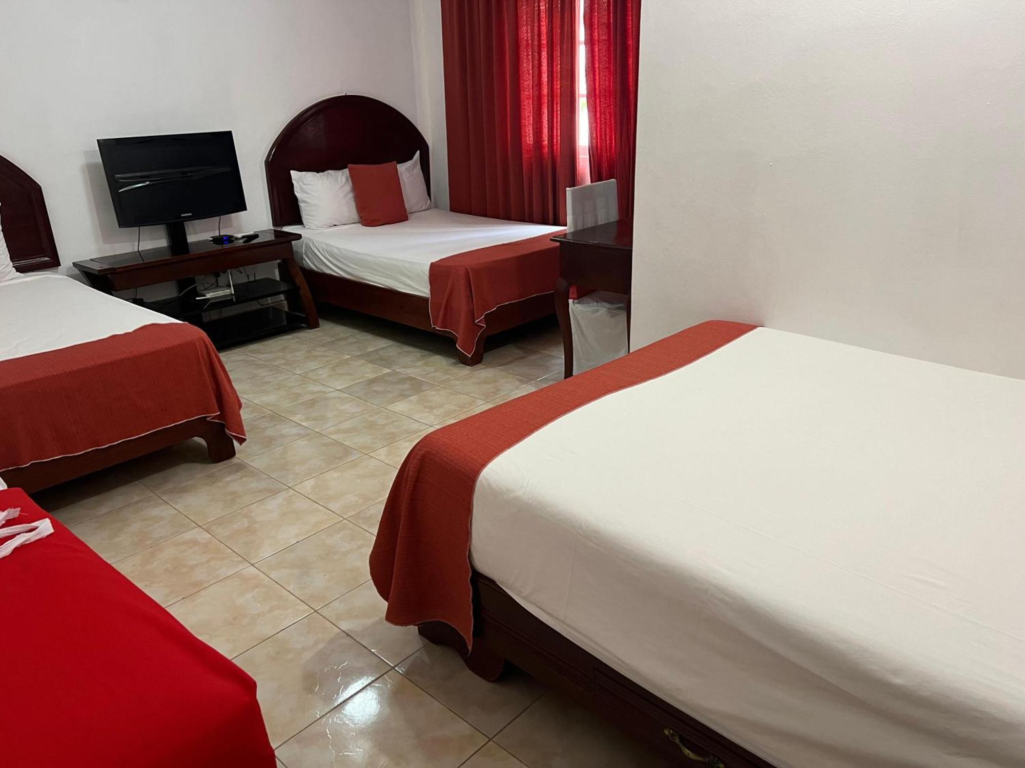 Hotel Nuevo Amanecer El Catey Εξωτερικό φωτογραφία